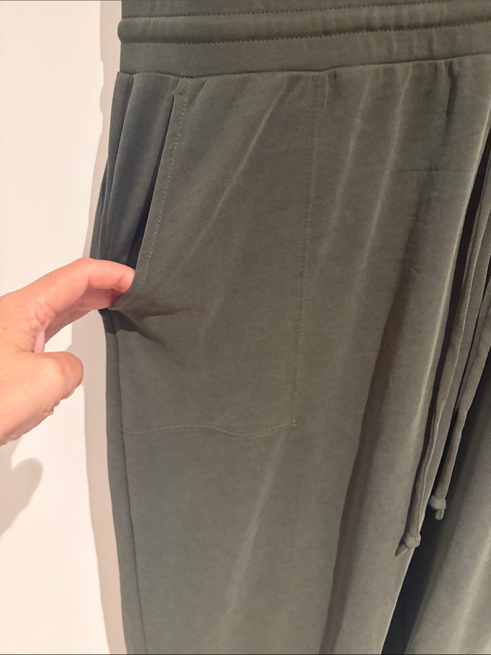 Lou & Grey Olive V-Neck deawstring elastic Waist Jumpsuit - Picture 4 of 12